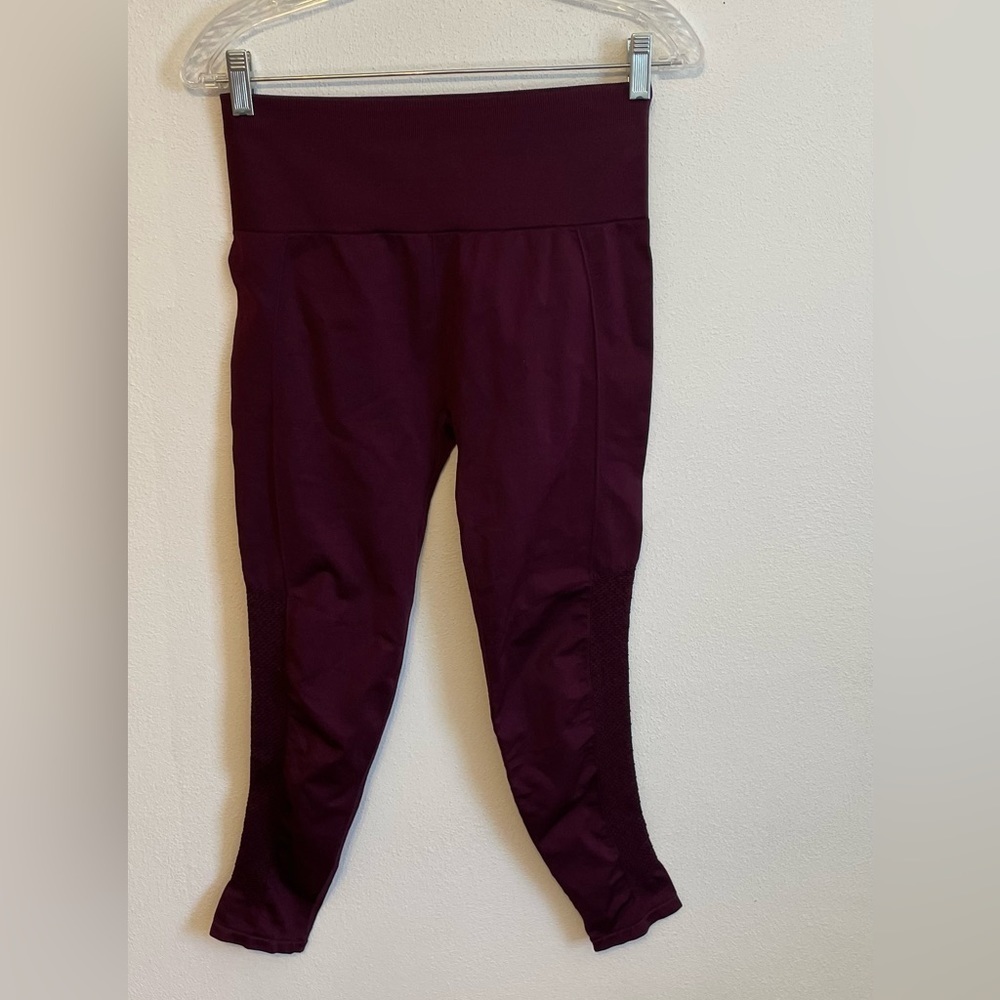 Fabletics Women's Size M Activewear Leggings Elastic Waist Compression Athletic‎